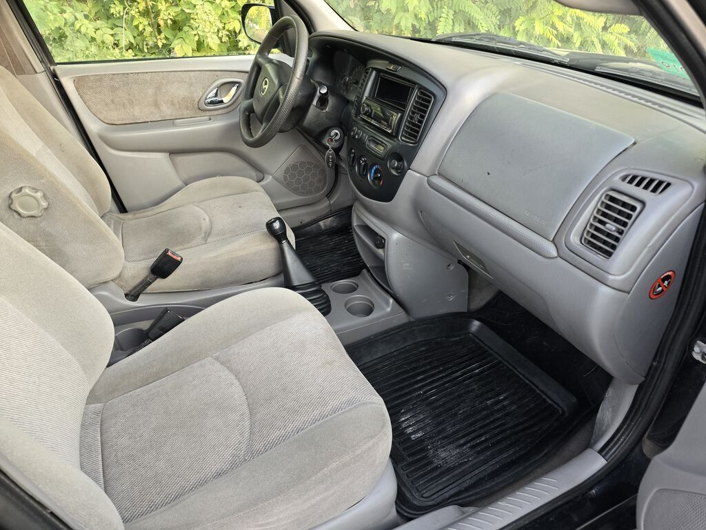 Mazda Tribute: 2001 г., 2 л, Механика, Газ: фото 6
