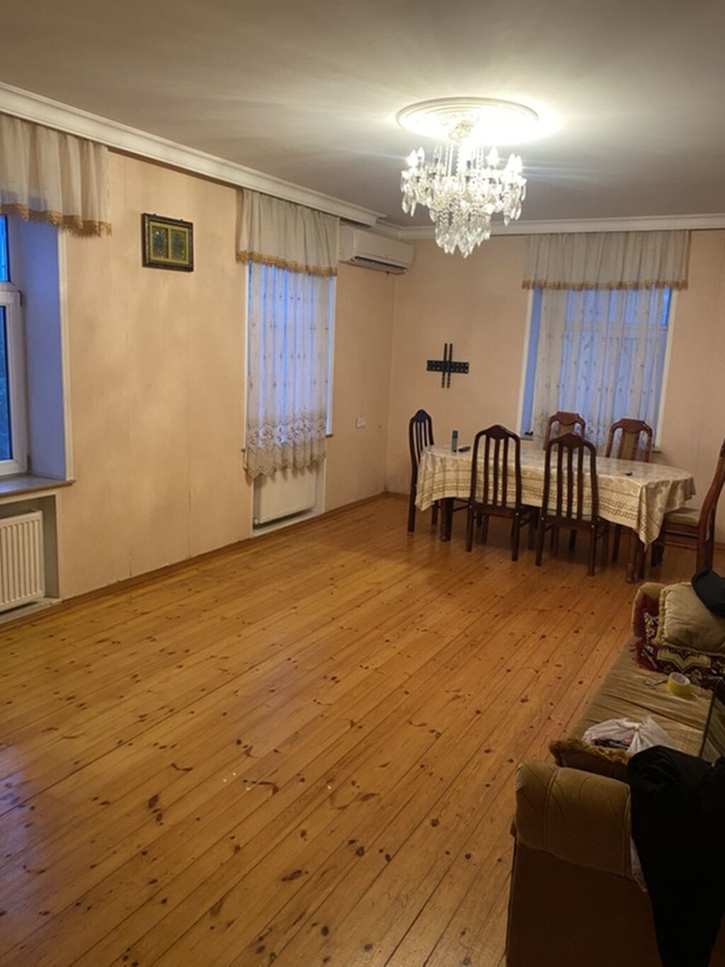 220 kv. m, 5 otaqlı, Kombi, Qaz, İşıq