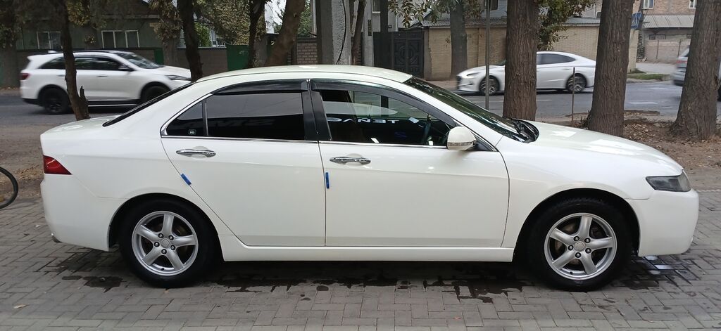 Honda Accord: 2004 г., 2 л, Автомат, Бензин, Седан: фото 7