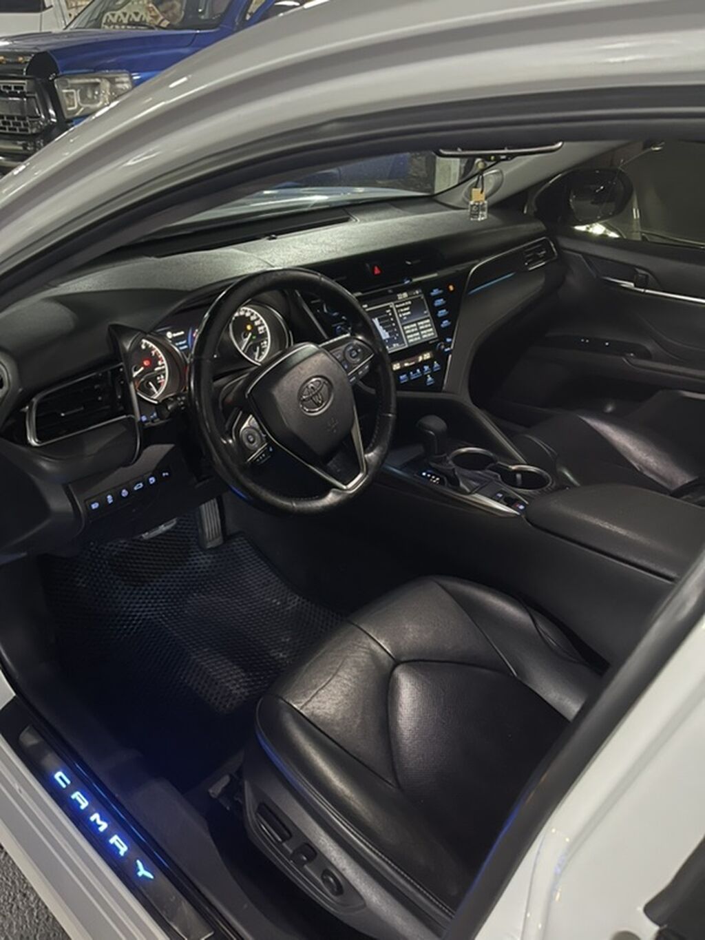 Toyota Camry: 2017 г., 2.5 л, Автомат, Бензин, Седан: фото 4