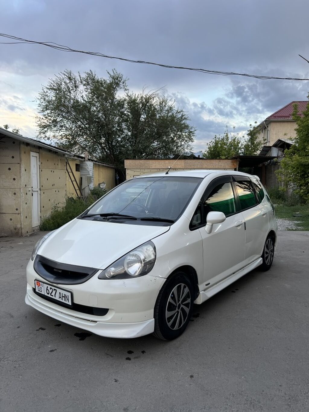 Honda Fit: 2002 г., 1.3 л, Автомат, Бензин, Хэтчбэк: фото 1