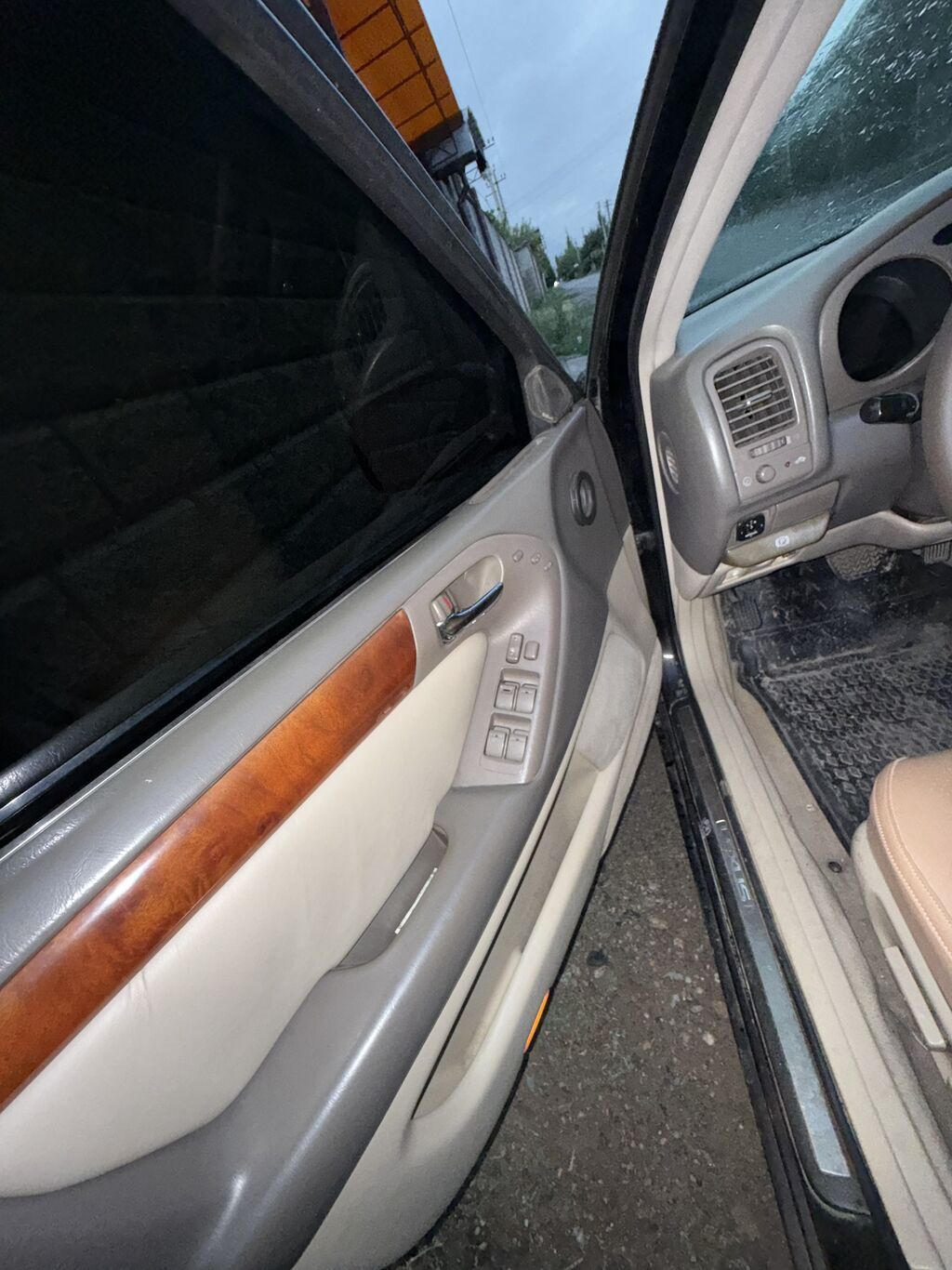 Lexus GS: 1999 г., 4 л, Автомат, Седан: фото 3