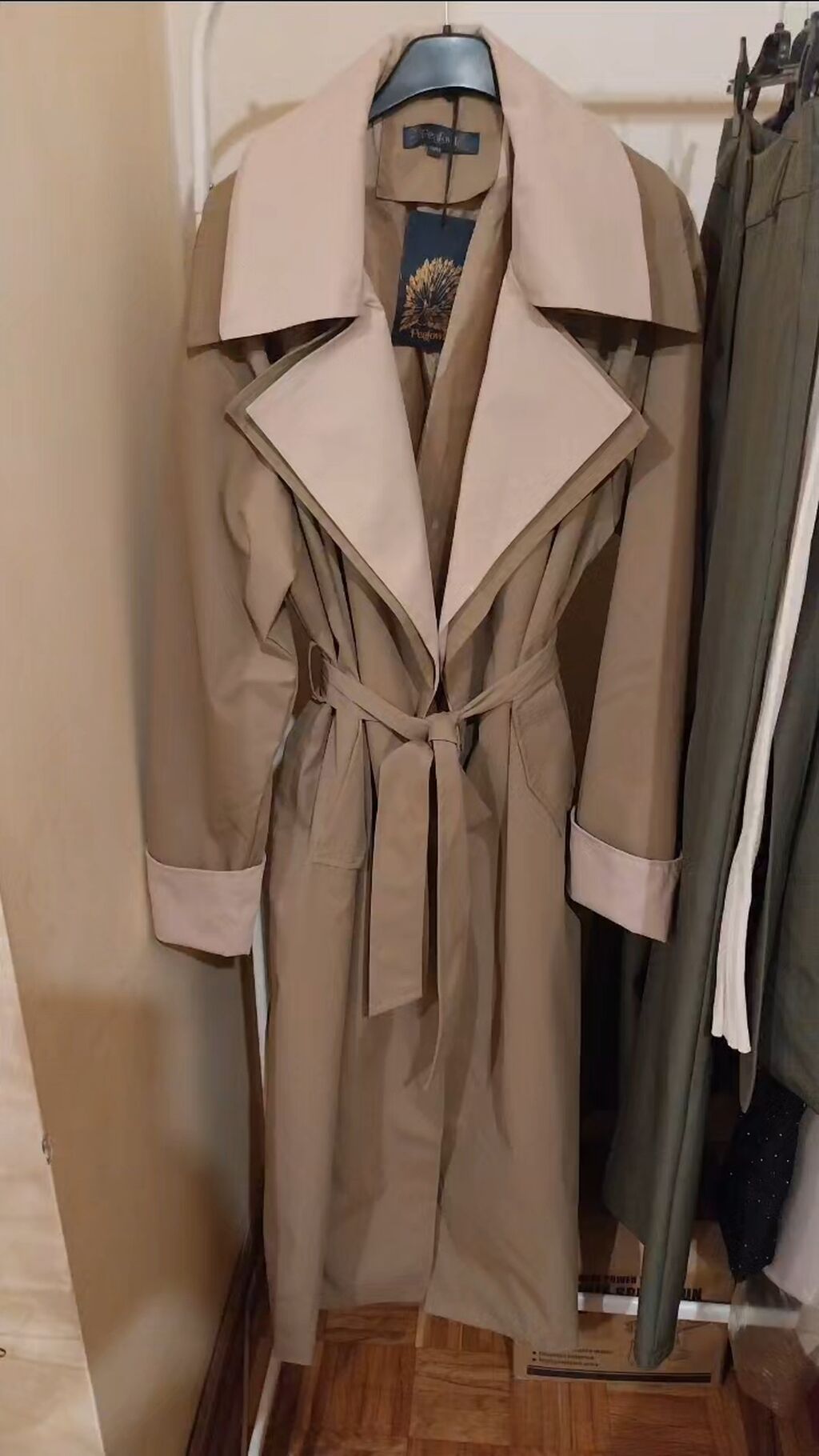 Mantili: NOVO! Ženski bež mantil – Peafowl, veličina S/M - Klasičan trench