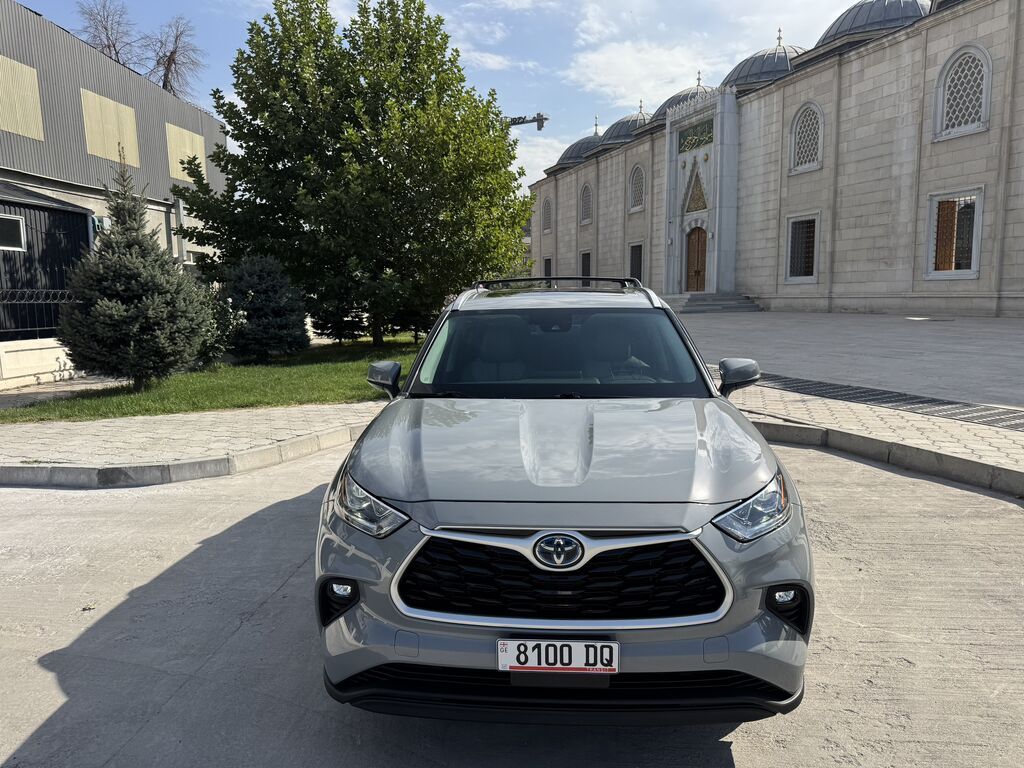 Toyota Highlander: 2022 г., 2.5 л, Вариатор, Гибрид, Внедорожник: фото 2
