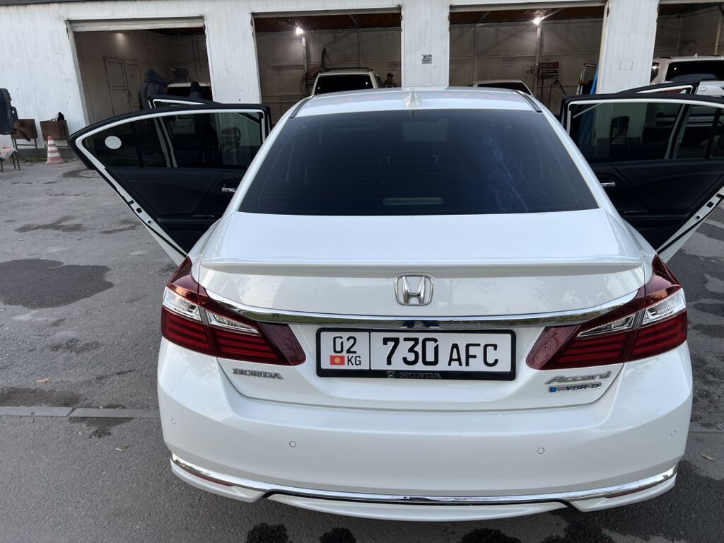 Honda Accord: 2017 г., 2 л, Автомат, Гибрид, Седан: фото 7