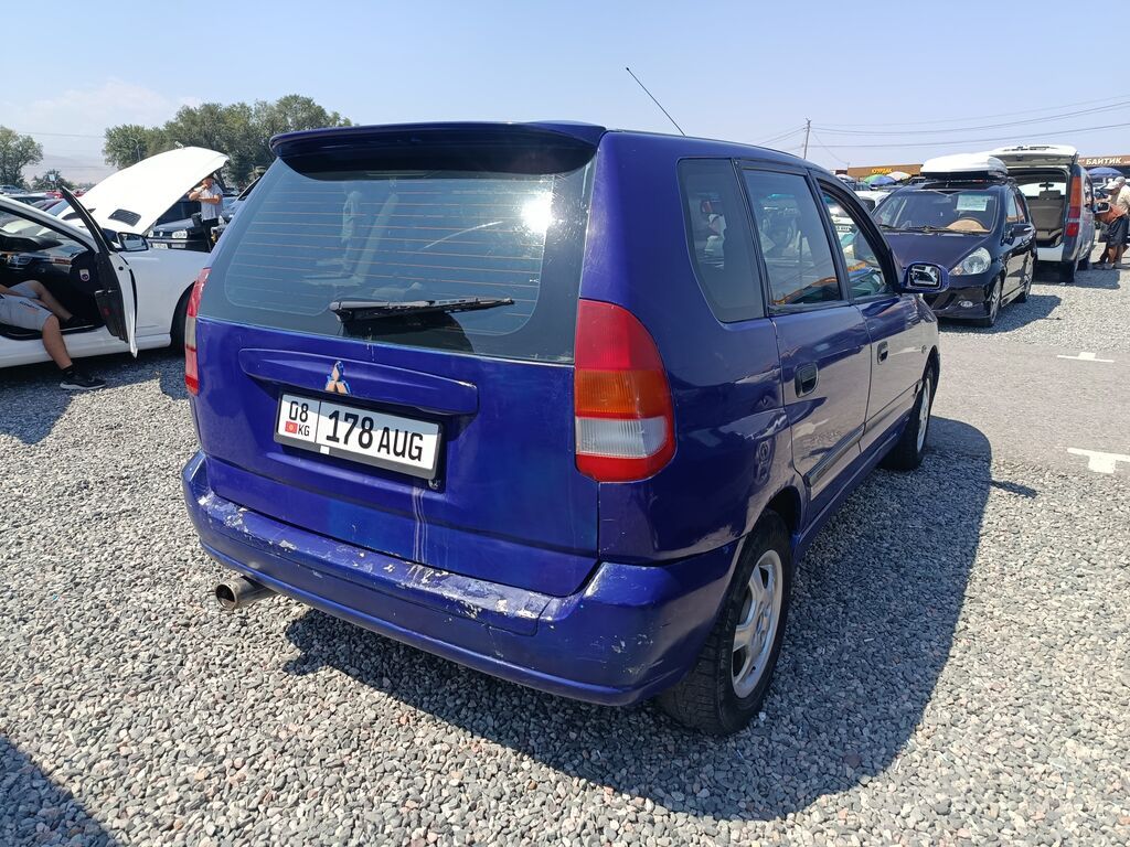 Mitsubishi Space Star: 2001 г., 1.3 л, Механика, Бензин, Хэтчбэк: фото 3
