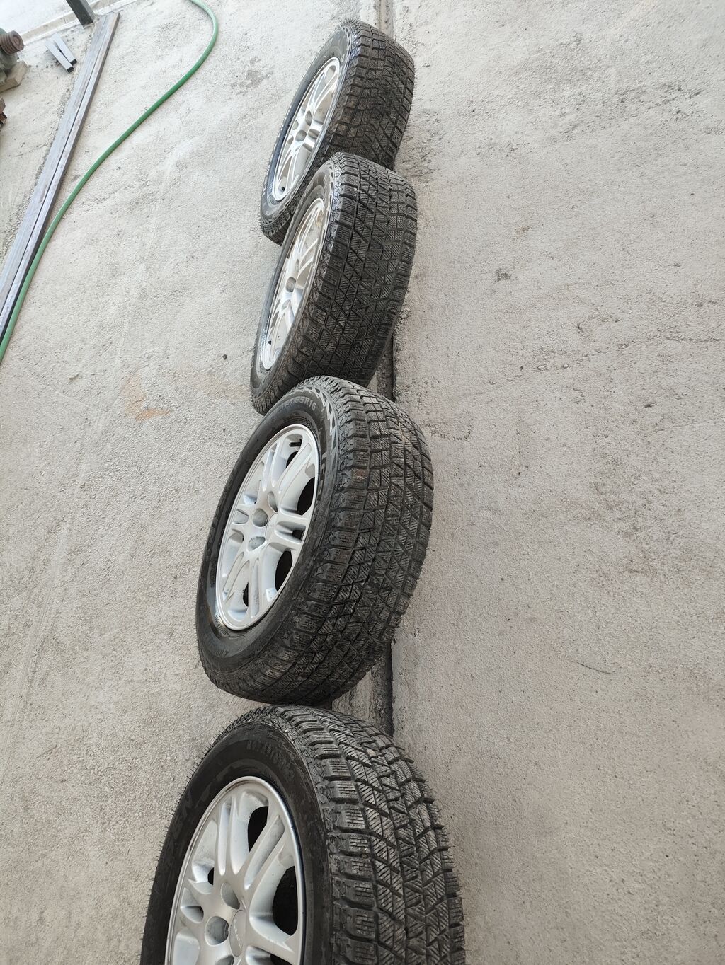 Комплект из 4 зимних колес в сборе: шины 215/65 R16 на литых дисках: фото 6