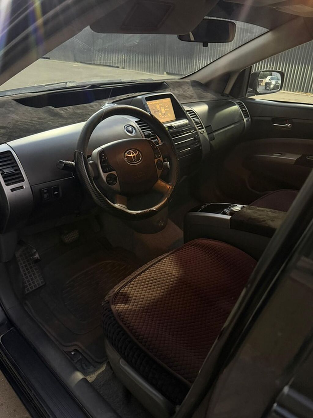 Toyota Prius: 2004 г., 1.5 л, Автомат, Гибрид, Хэтчбэк: фото 6