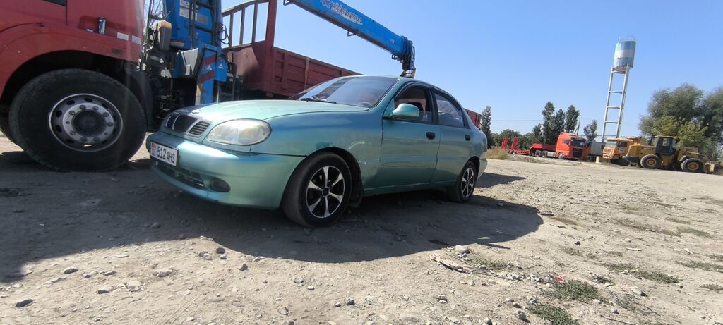 Daewoo Lanos: 1997 г., 1.5 л, Механика, Бензин, Седан: фото 4