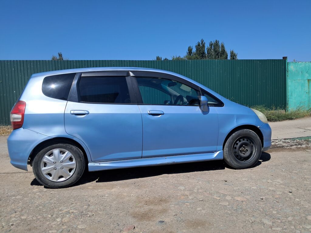 Honda Fit: 2001 г., 1.3 л, Автомат, Бензин, Хэтчбэк — фото 8