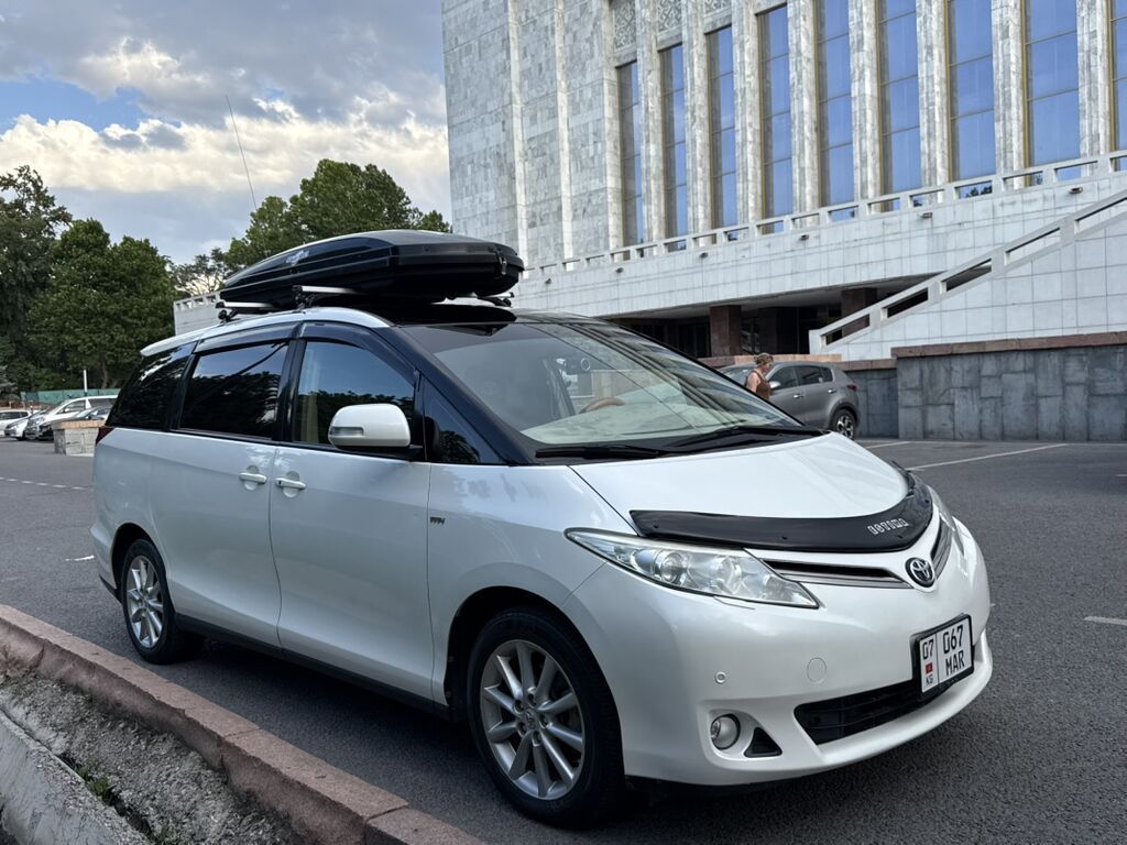 Toyota Previa: 2019 г., 2.4 л, Автомат, Газ, Минивэн: фото 8