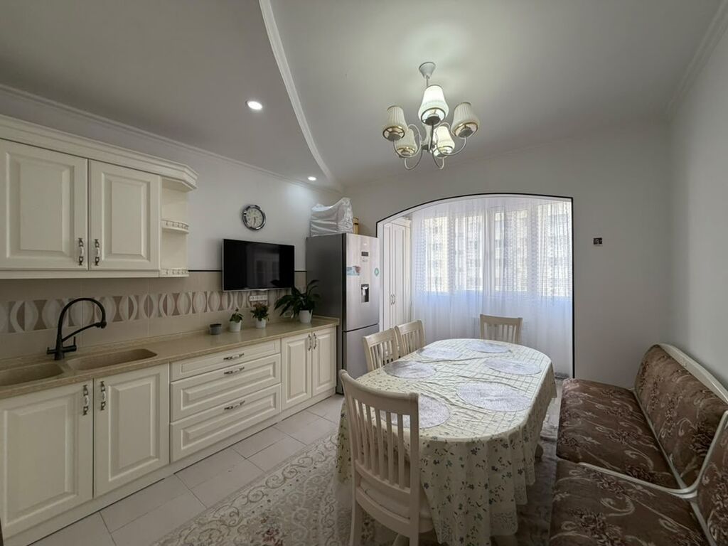4 комнаты, 116 м², Кок-Жар мкр 108 серия, 4 этаж, Дизайнерский ремонт: фото 1