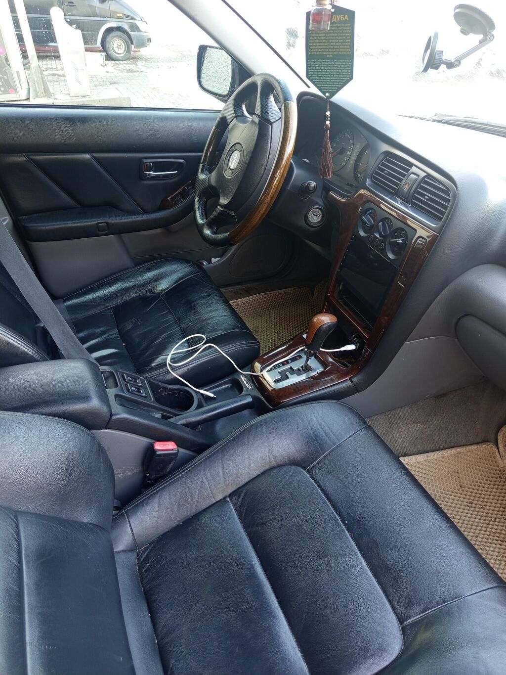 Subaru Outback: 2001 г., 2.5 л, Автомат, Газ, Хэтчбэк: фото 4