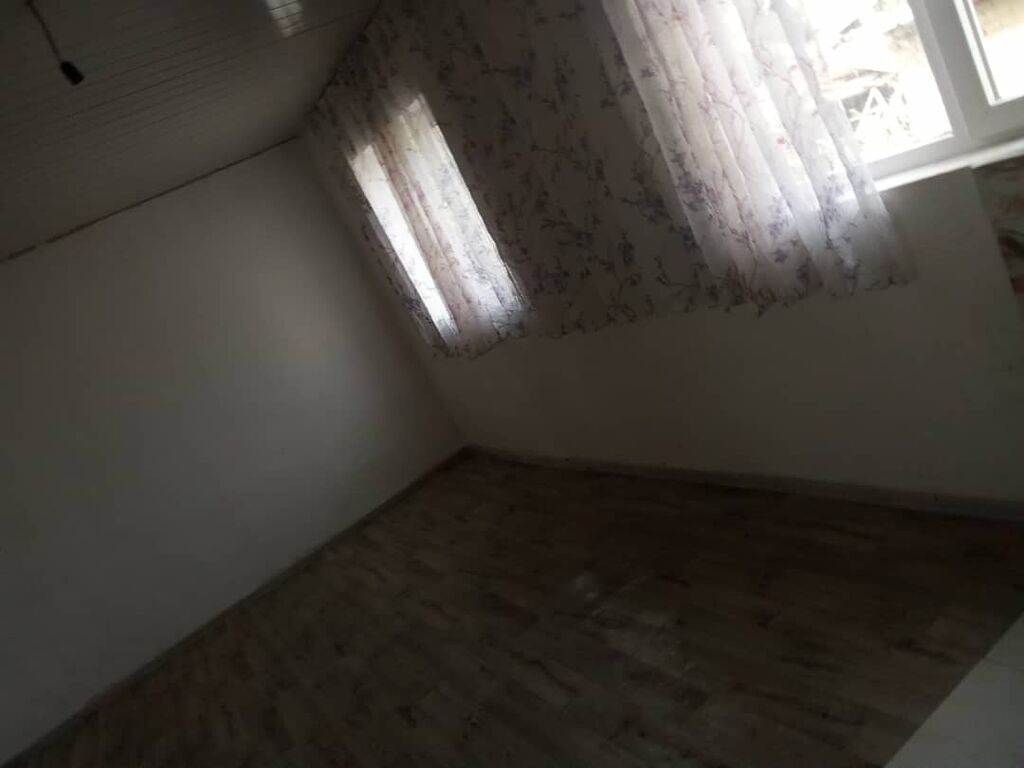 Ак босогондон жер тамдан 2 болмолуу кв берилет. На долгий срок кирип: фото 4