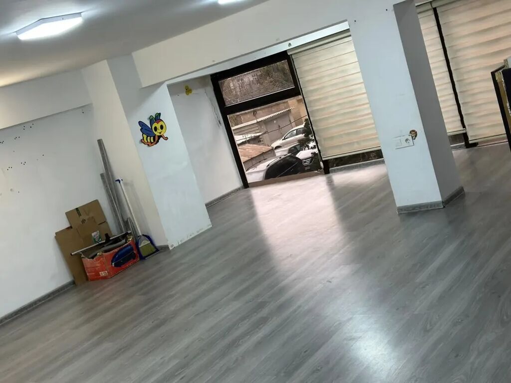 55 kvadratdan ibarət olan isigi suyu ayrica olan təmirli obyekt