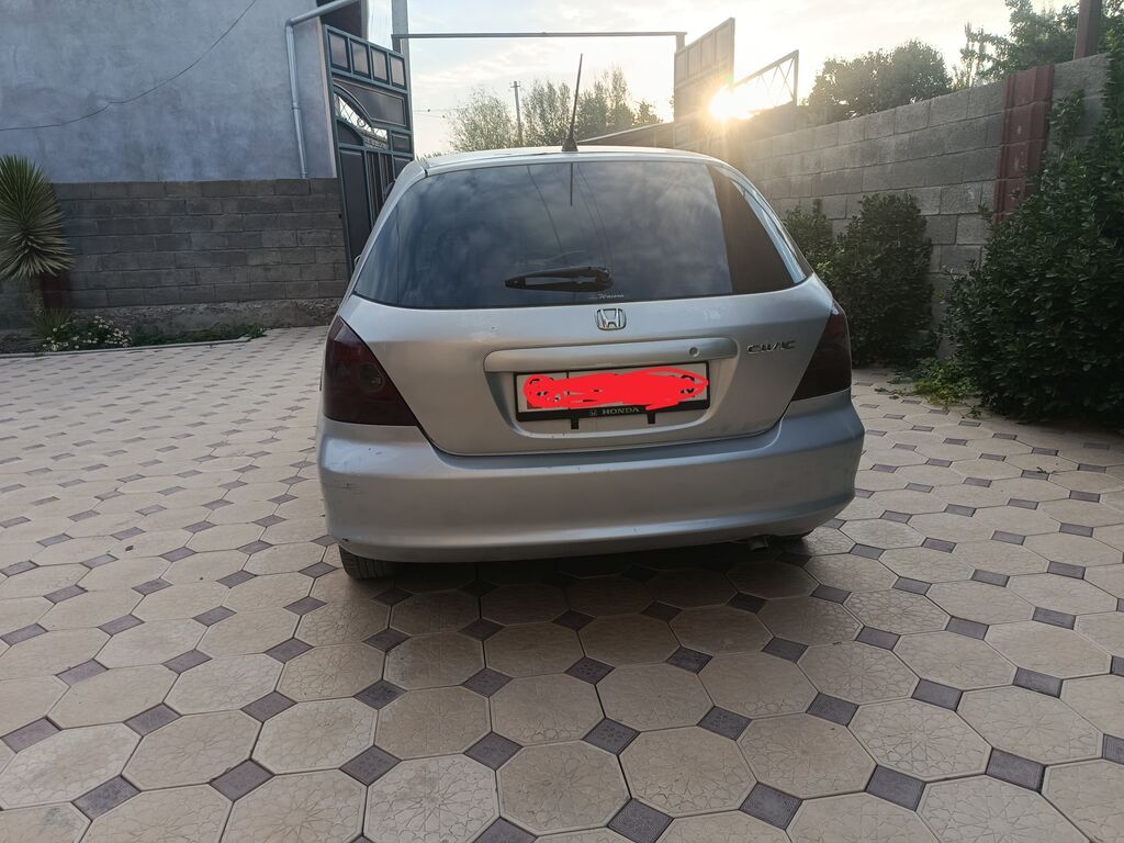Honda Civic: 2001 г., 1.7 л, Вариатор, Хэтчбэк: фото 7