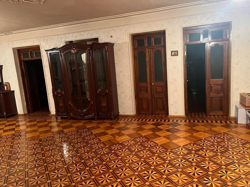 8 otaq, 278 kv. m, Kredit yoxdur, Yeni təmirli