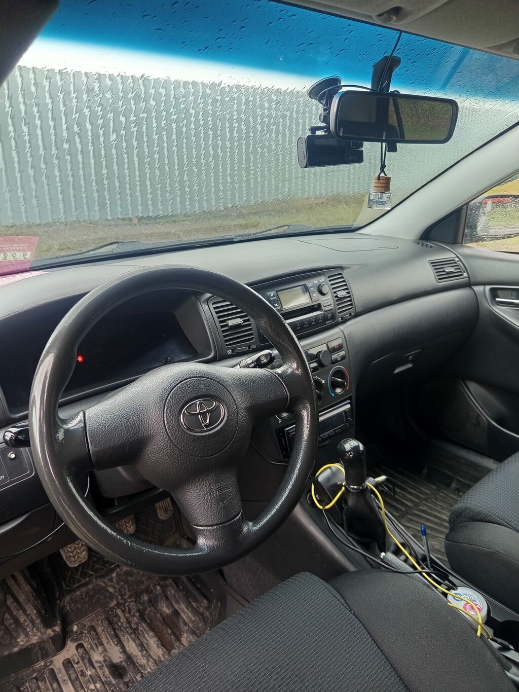 Toyota Corolla: 2005 г., 1.4 л, Механика, Бензин, Хэтчбэк: фото 3