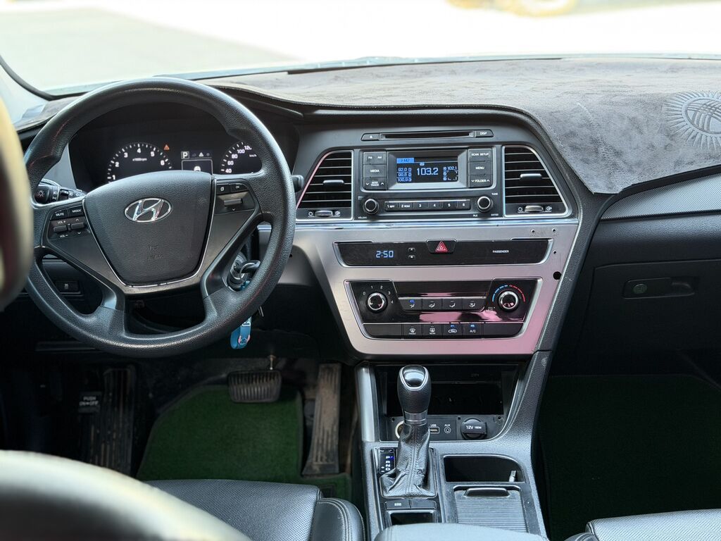 Hyundai Sonata: 2017 г., 2 л, Автомат, Газ, Седан: фото 8