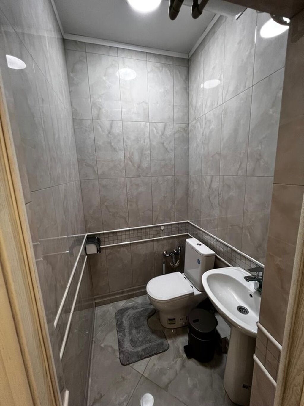 3 комнаты, 82 м², Бишкек Парк ТРЦ Элитка, 3 этаж, Дизайнерский ремонт: фото 2