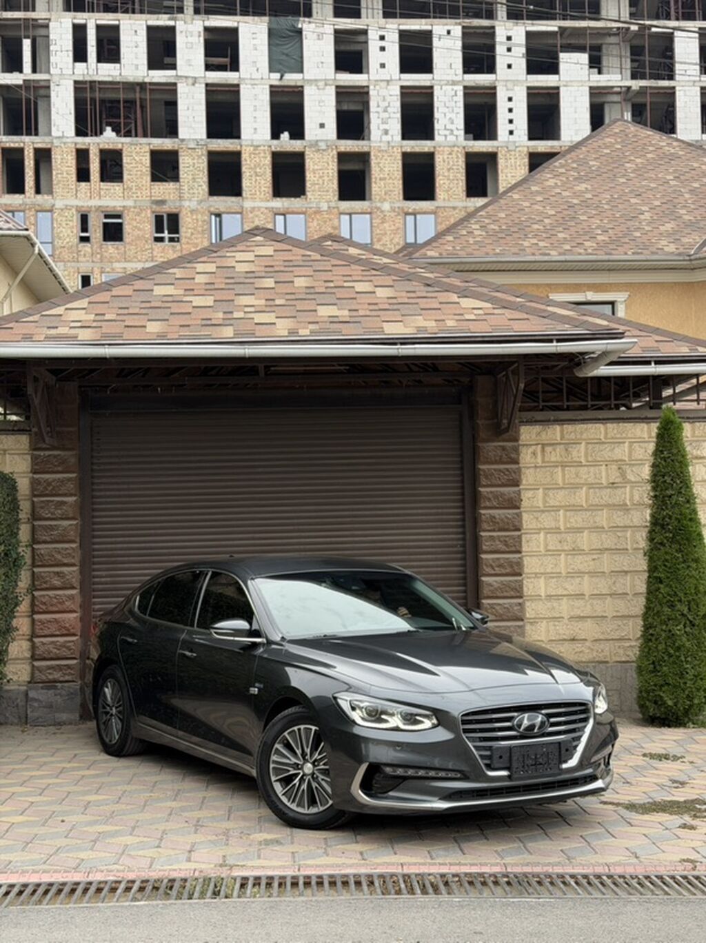 Hyundai Grandeur: 2019 г., 2.4 л, Автомат, Гибрид, Седан: фото 2