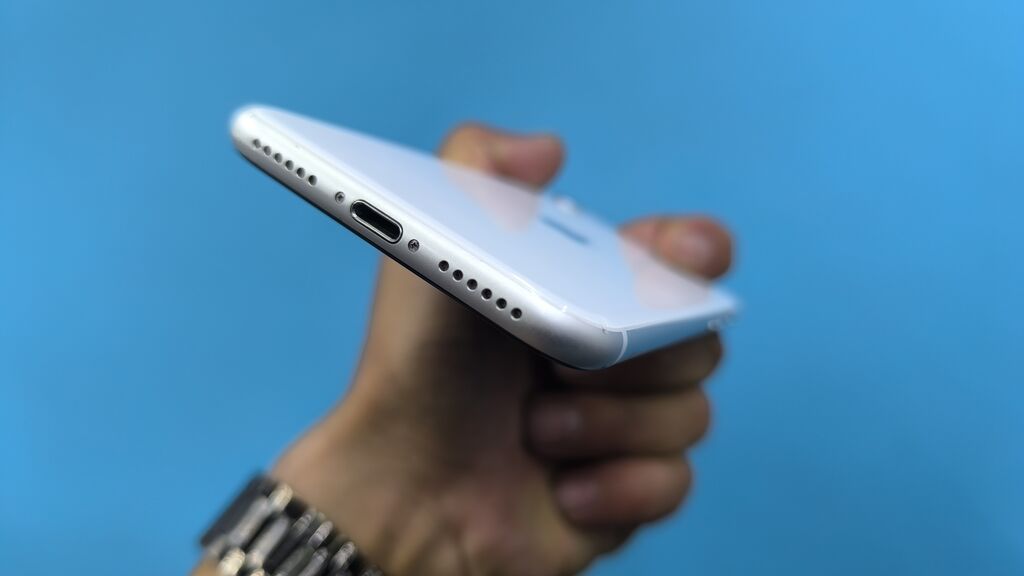 IPhone SE 2022, Б/у, 128 ГБ, Белый, 100 %: фото 3
