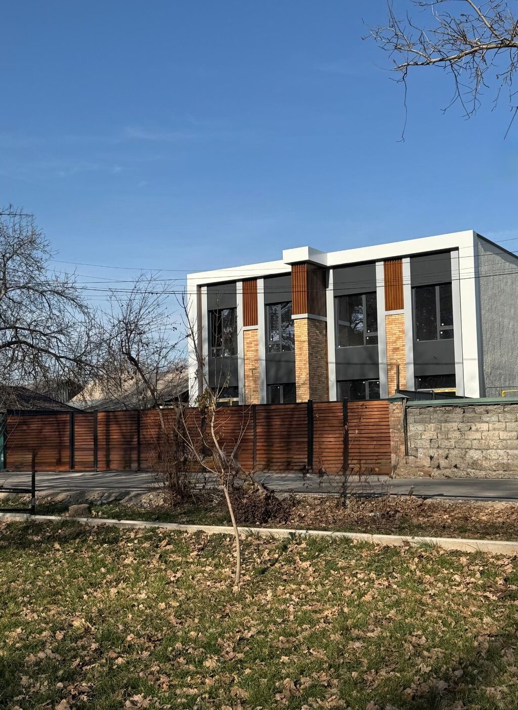 Продаётся современный таунхаус в тихом и безопасном районе! Всего 5: фото 2