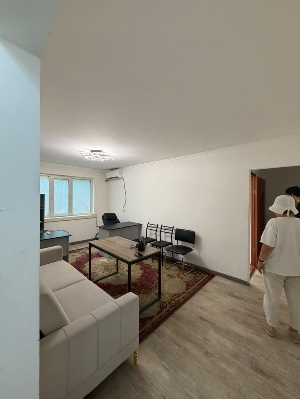 Аренда офисов, 60 м², В жилом комплексе, 1 линия, С отдельной кухней, С отдельным входом: фото 8