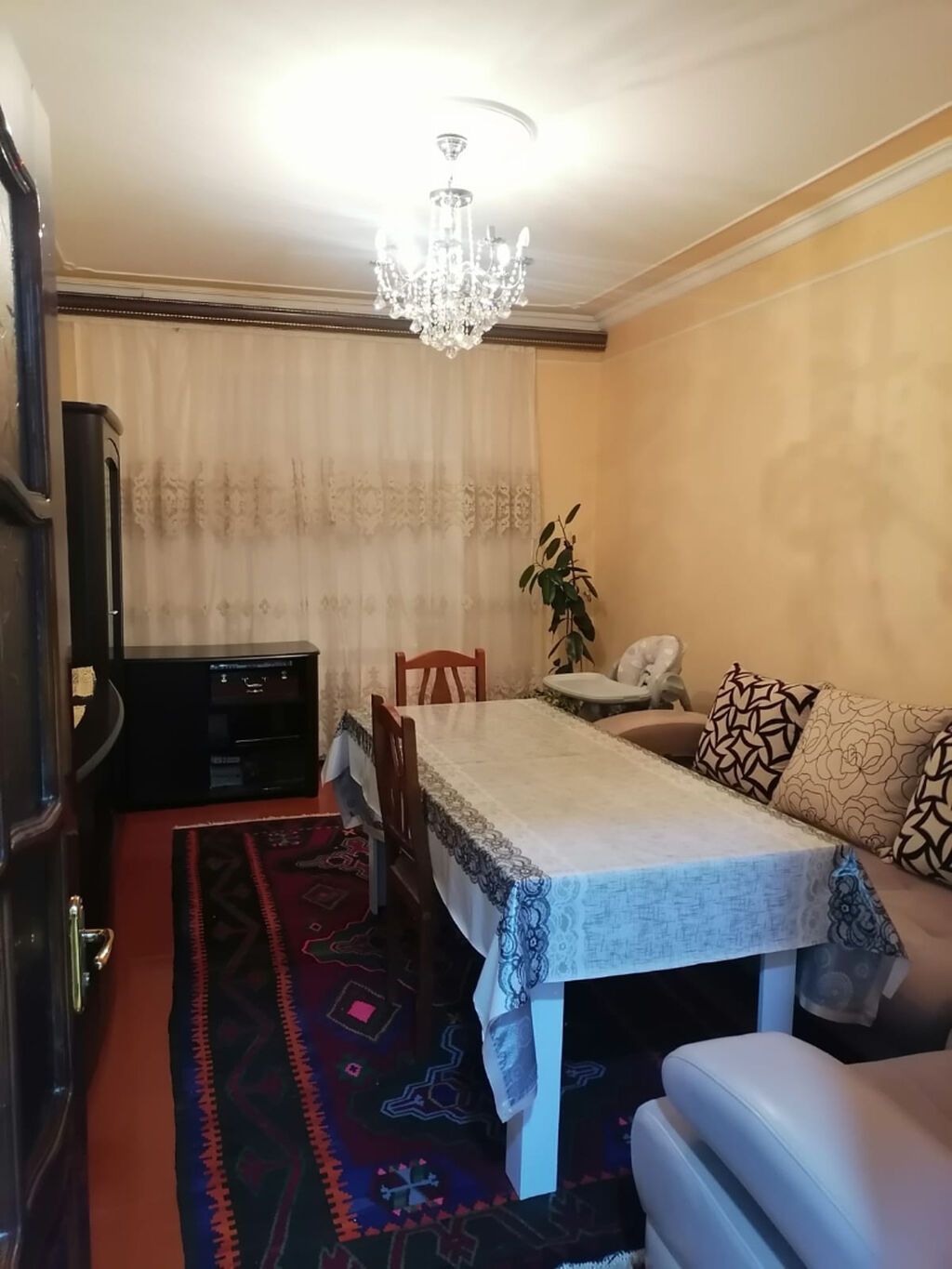 Yeni Günəşlidə 4 otaqlı köhnə tikili mənzil satılır, 107 m², 185 000 AZN, şəkil 3 / 11