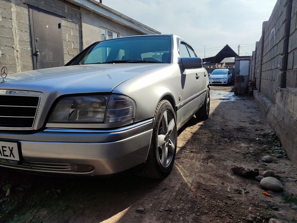 Mercedes-Benz C-Class: 1997 г., 2.2 л, Автомат, Газ, Седан: фото 3