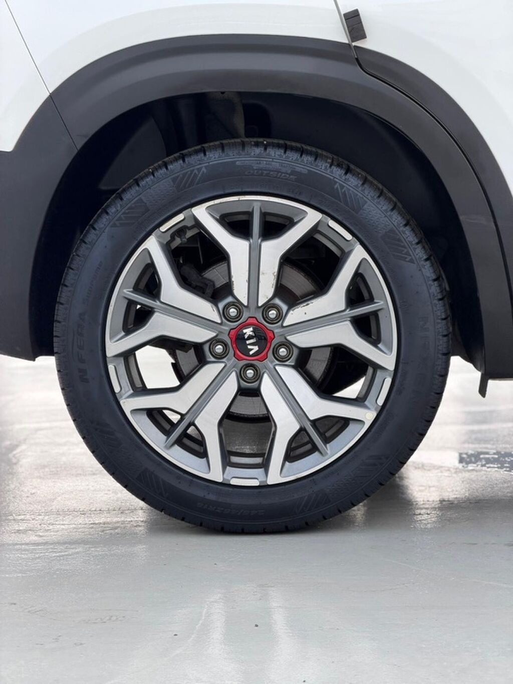 Kia Seltos: 2020 г., 1.6 л, Автомат, Бензин, Кроссовер: фото 3