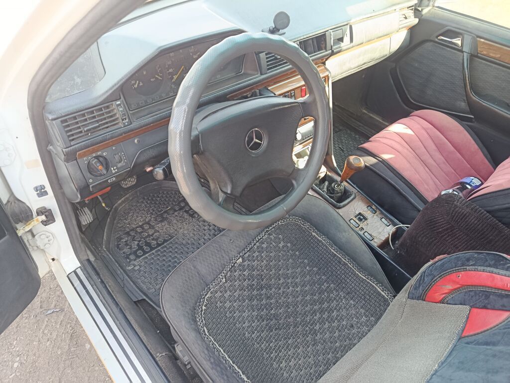 Mercedes-Benz W124: 1991 г., 0.3 л, Механика, Дизель, Универсал: фото 5