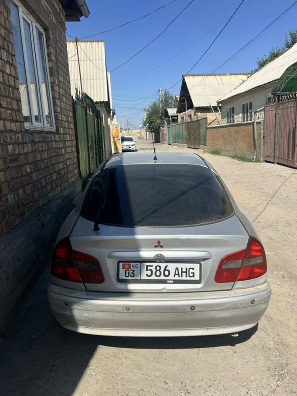 Mitsubishi Carisma: 2001 г., 1.5 л, Автомат, Бензин, Седан: фото 2