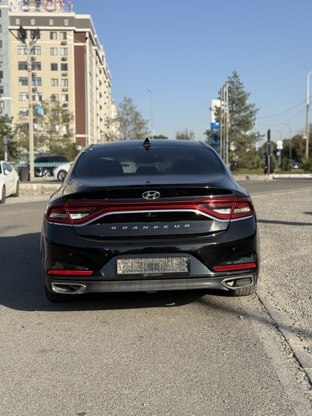 Hyundai Grandeur: 2019 г., 3 л, Автомат, Газ, Седан: фото 2