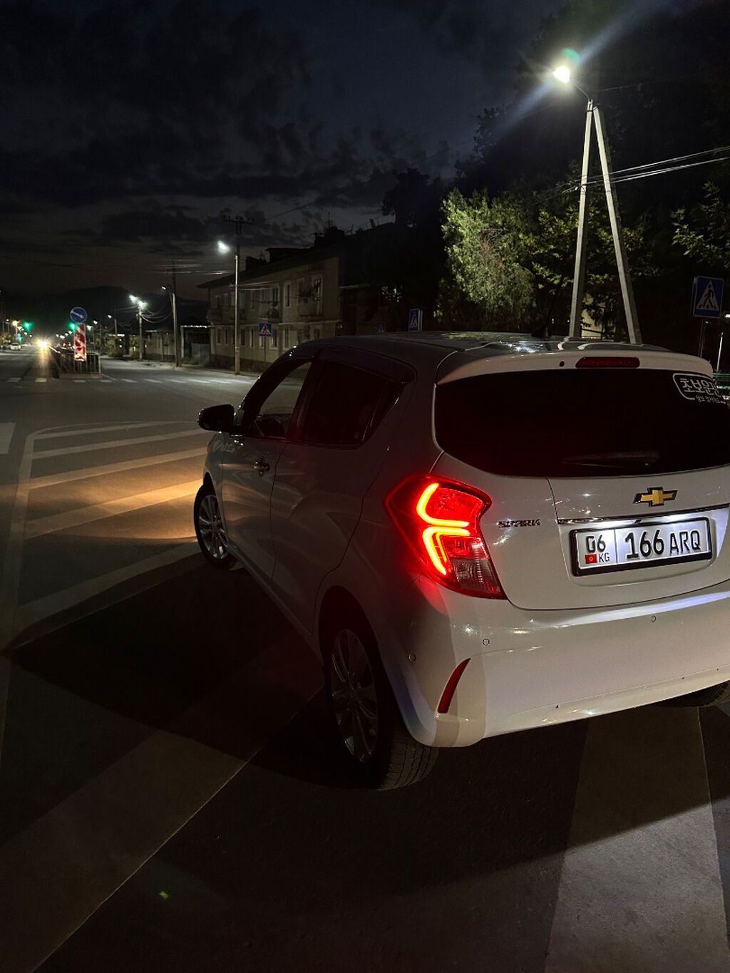 Chevrolet Spark: 2016 г., 1 л, Автомат, Бензин, Минивэн: фото 3