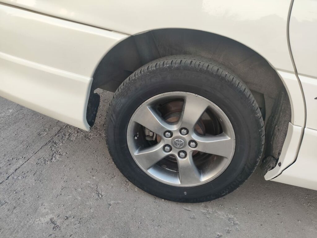 Toyota Estima: 2003 г., 0.3 л, Автомат, Газ, Минивэн: фото 4