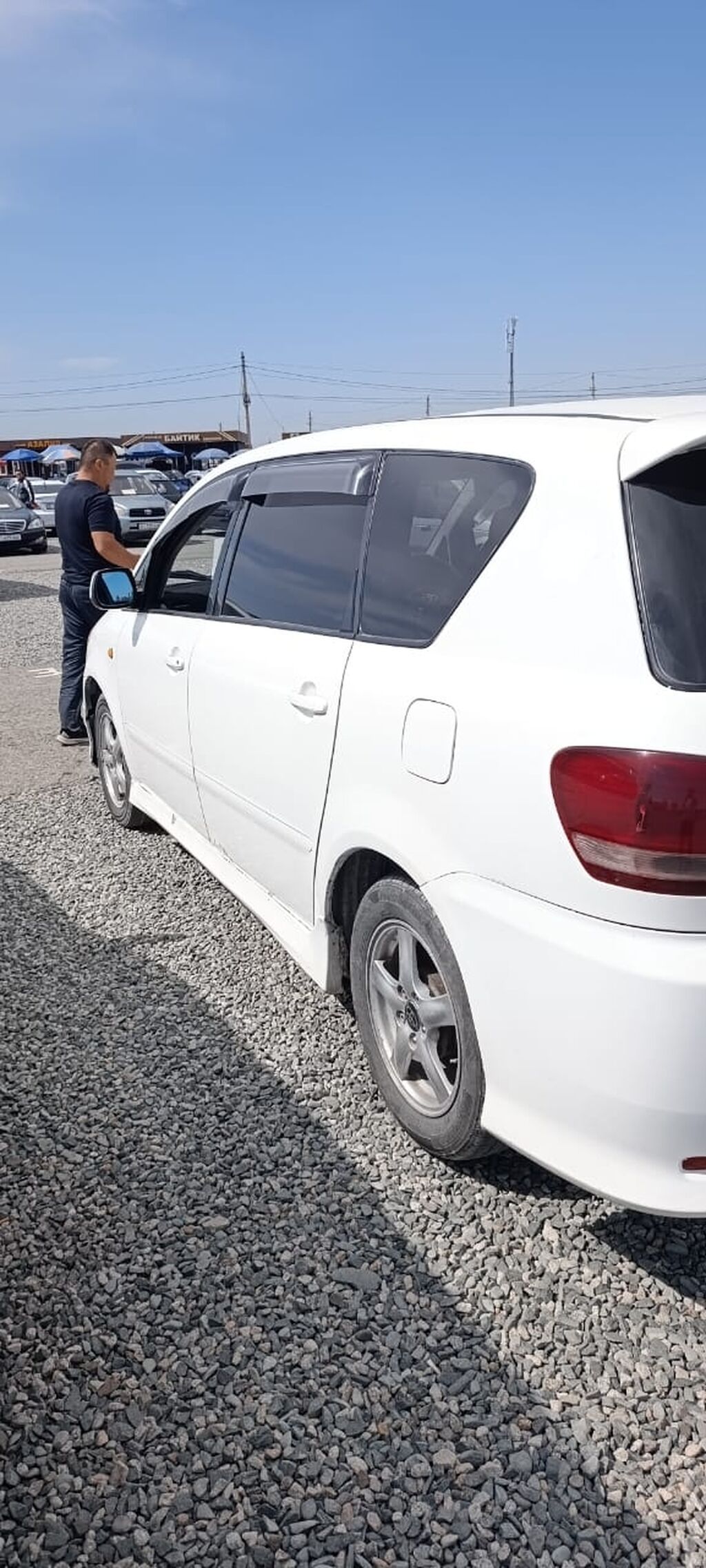 Toyota Ipsum: 2002 г., 2.4 л, Автомат, Бензин, Минивэн: фото 5