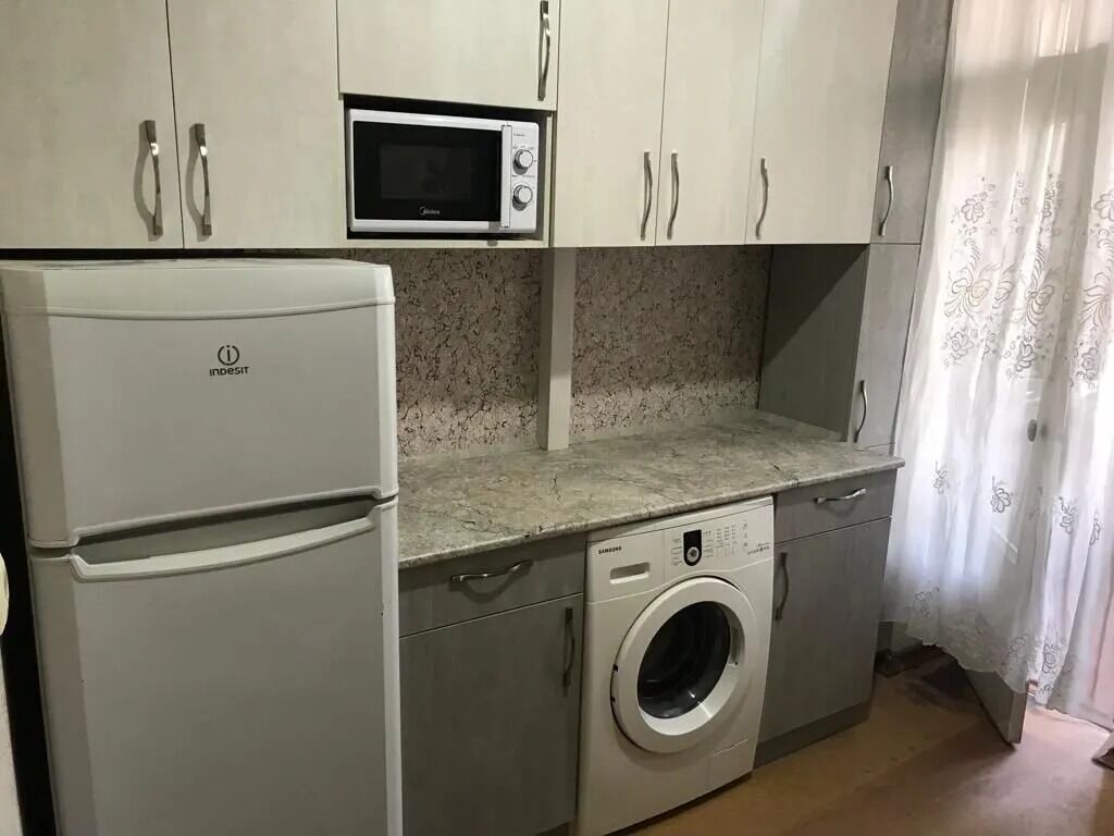 Сдам 2-комнатную квартиру в 4 мкр: фото 2
