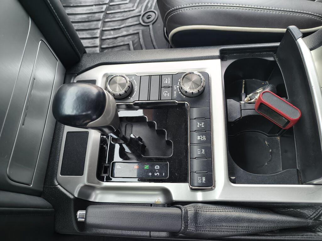 Toyota Land Cruiser: 2016 г., 4.5 л, Автомат, Дизель, Внедорожник: фото 8