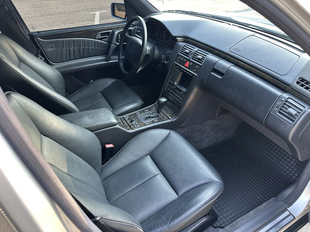 Mercedes-Benz E-Class: 1998 г., 3.2 л, Автомат, Бензин, Седан: фото 5