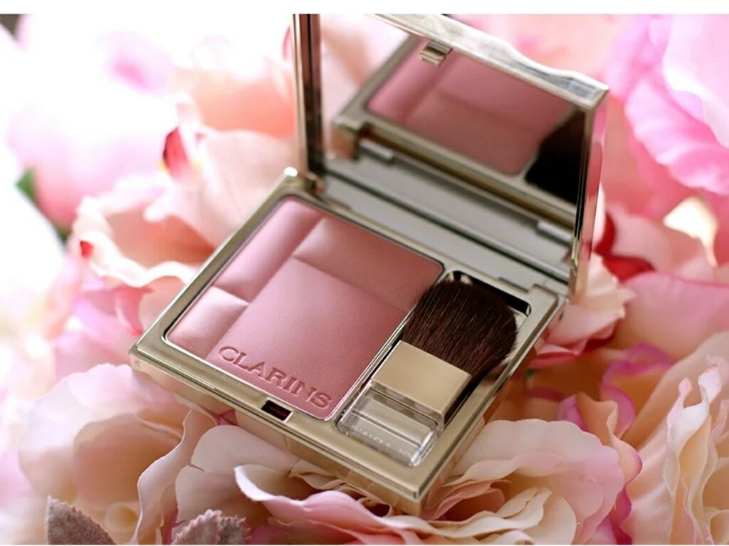 Румяна красива стройна как осина ой да. Румяна Clarins blush prodige. Clarins румяна blush prodige 04. Румяна Clarins 01. Румяна Clarins 05.