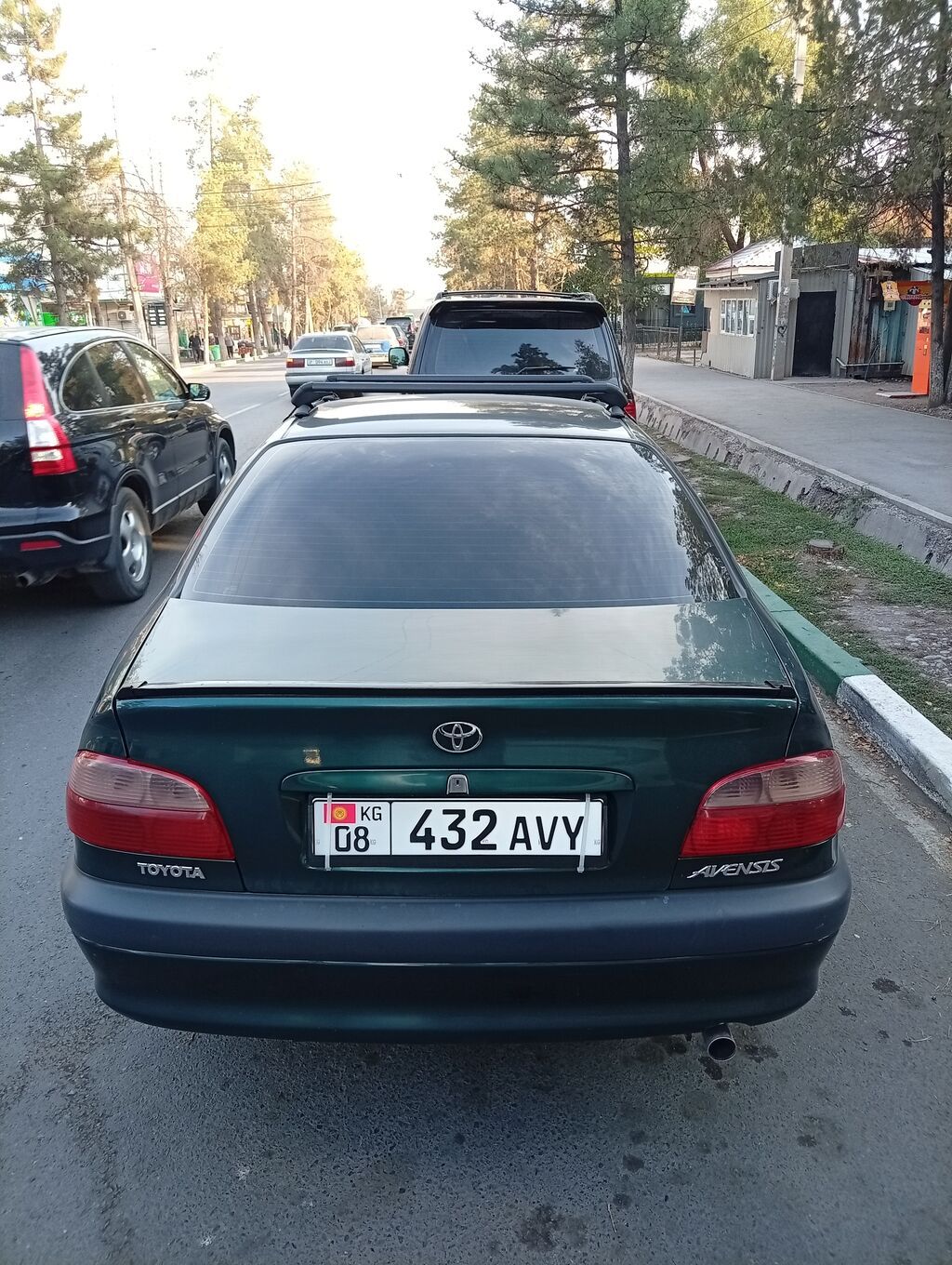 Toyota Avensis: 2000 г., 1.8 л, Механика, Газ, Седан: фото 2