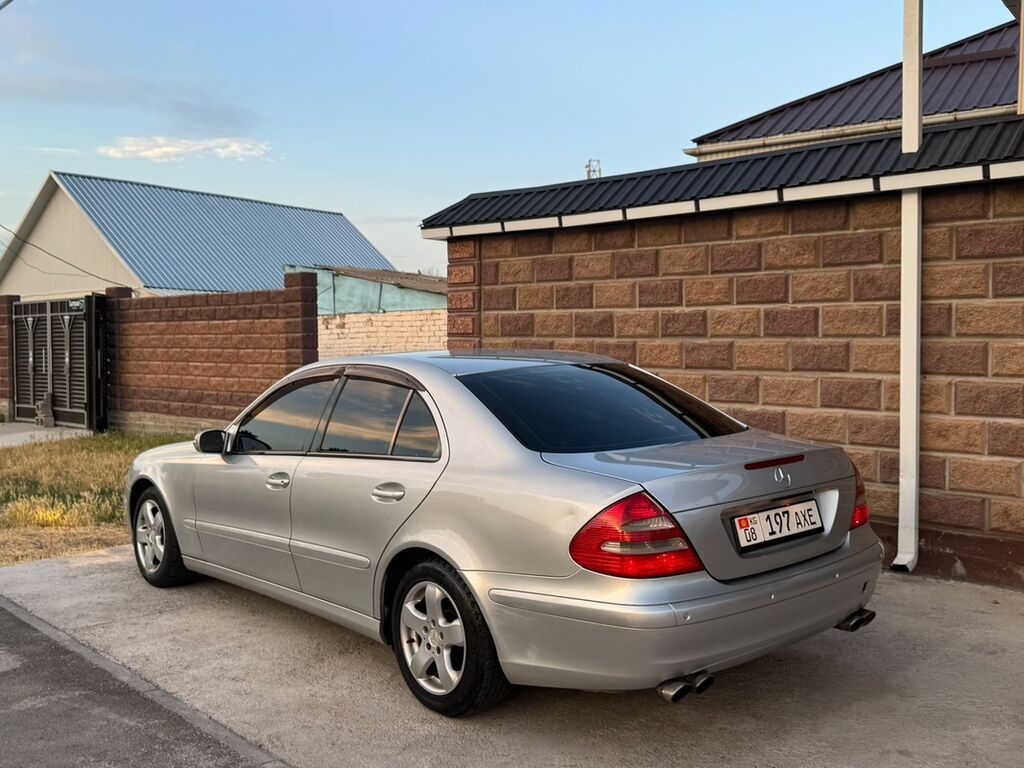 Mercedes-Benz E-Class: 2002 г., 2.6 л, Механика, Бензин, Седан: фото 4