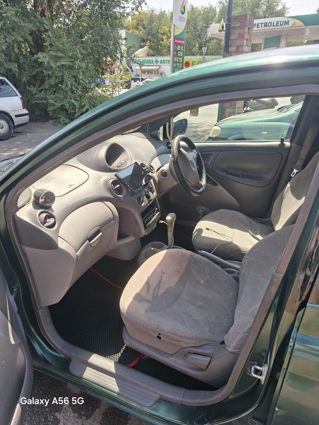 Toyota Platz: 1999 г., 0.1 л, Автомат, Бензин, Седан: фото 7