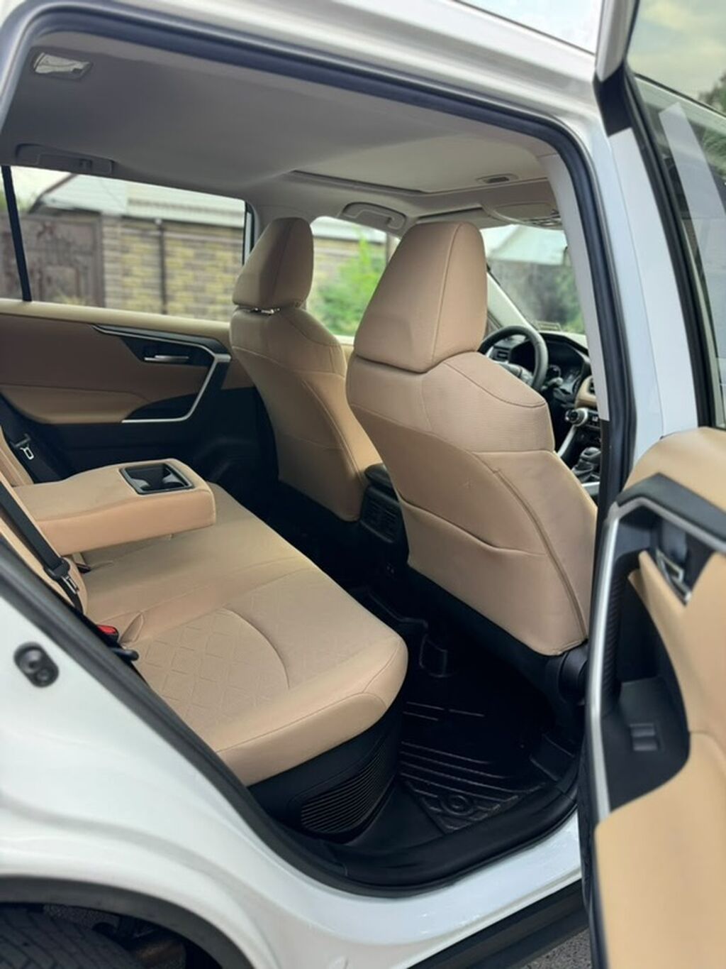 Toyota RAV4: 2020 г., 2.5 л, Автомат, Гибрид, Кроссовер: фото 8