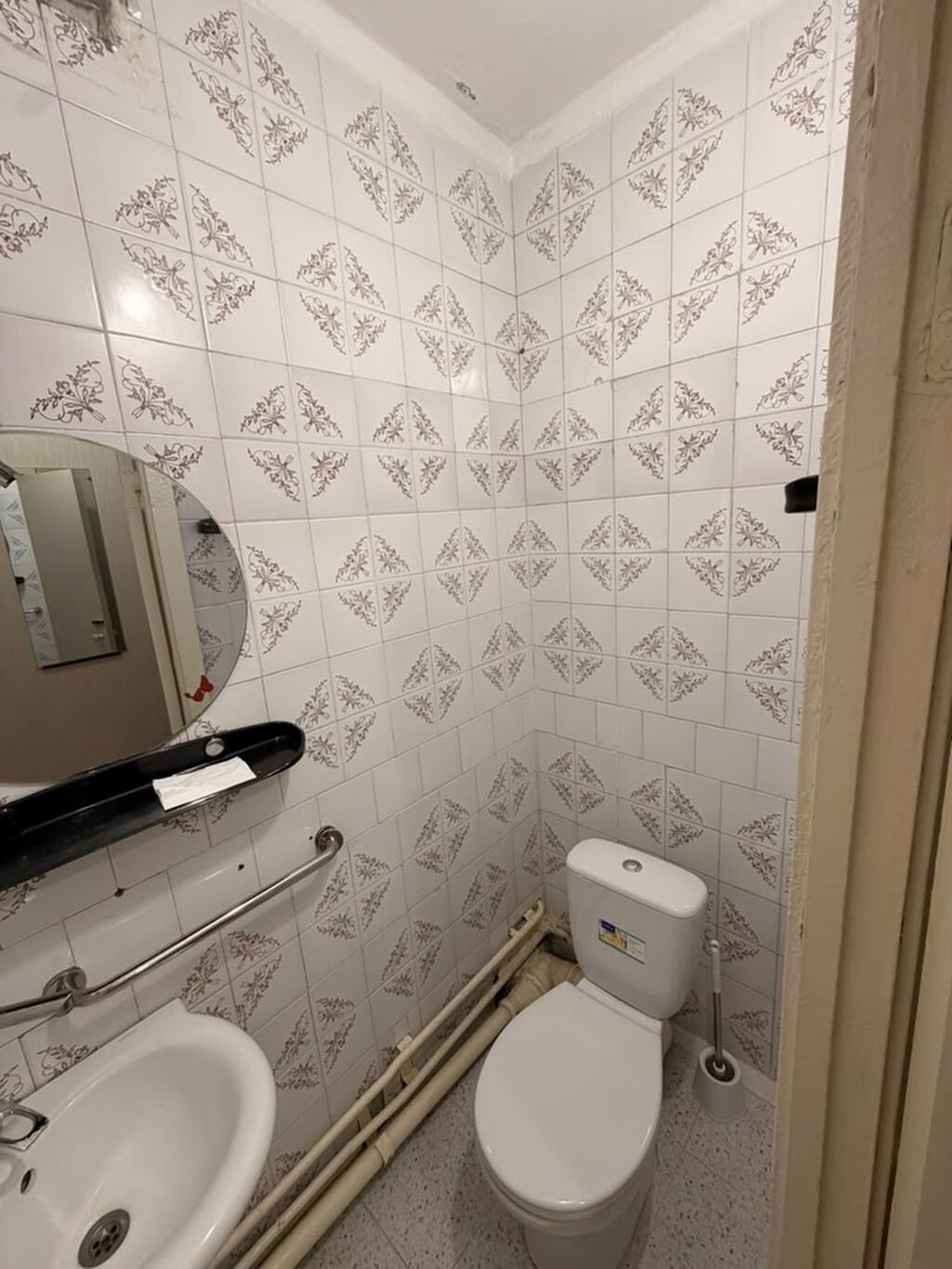 4 комнаты, 90 м², 12 мкр 106 серия, 1 этаж, Старый ремонт: фото 2