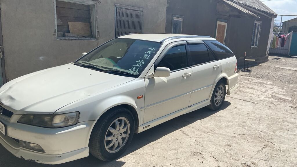 Honda Accord: 2001 г., Автомат, Универсал: фото 4