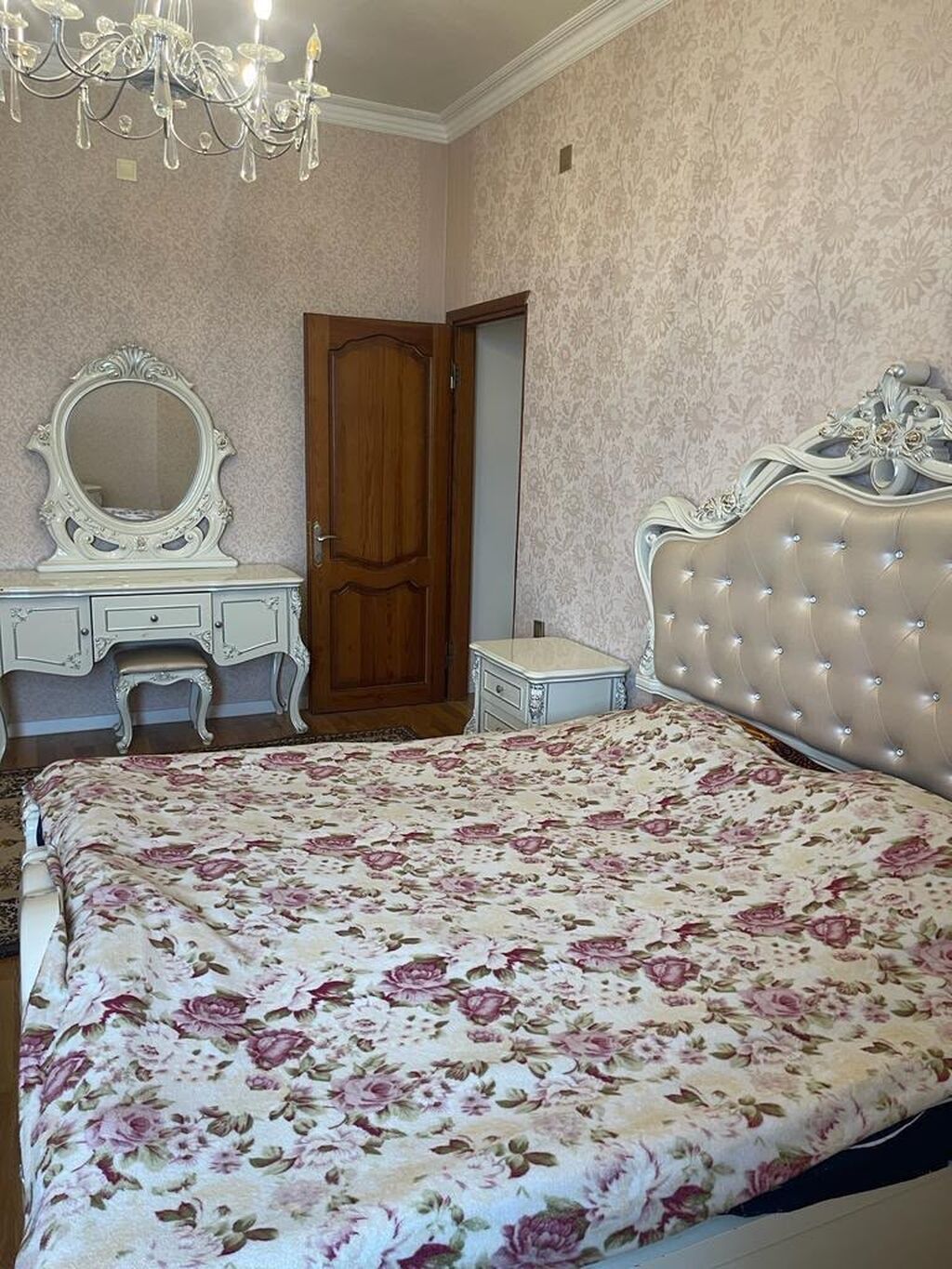 3-cü mikrorayon, 4 otaqlı, Yeni tikili, m. Memar Əcəmi, 180 kv. m