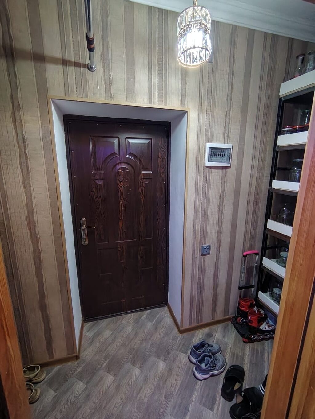 Sumqayıt, 4 otaqlı, Köhnə tikili, 93 kv. m