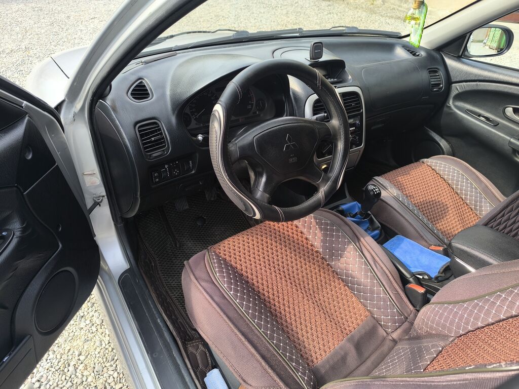 Mitsubishi Carisma 2002 г., 1.8 л, механика, бензин, седан: фото 7